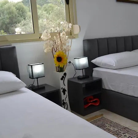 Flowers&green 2 Bedrooms Apartment&private Garage Vlorë