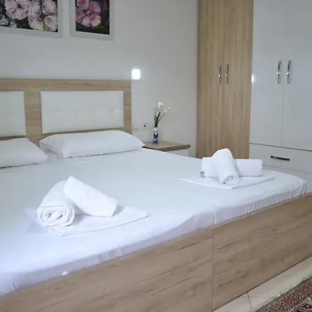 Flowers&green 2 Bedrooms Apartment&private Garage