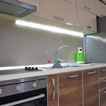 Flowers&green 2 Bedrooms Apartment&private Garage Appartement